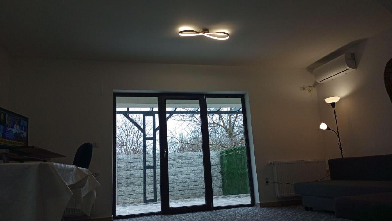 Joygate Entire Villa Otopeni Extérieur photo